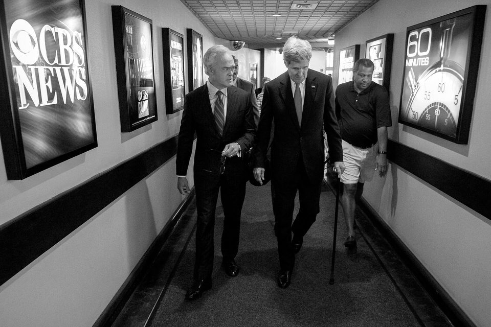 Secretary Kerry Walks Through CBS Broadcast Center in New York With ‘Evening News’ Interview With Anchor Pelley Focused on Iran Nuclear Deal