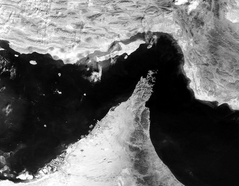 Strait of Hormuz (MODIS 2020-12-04)