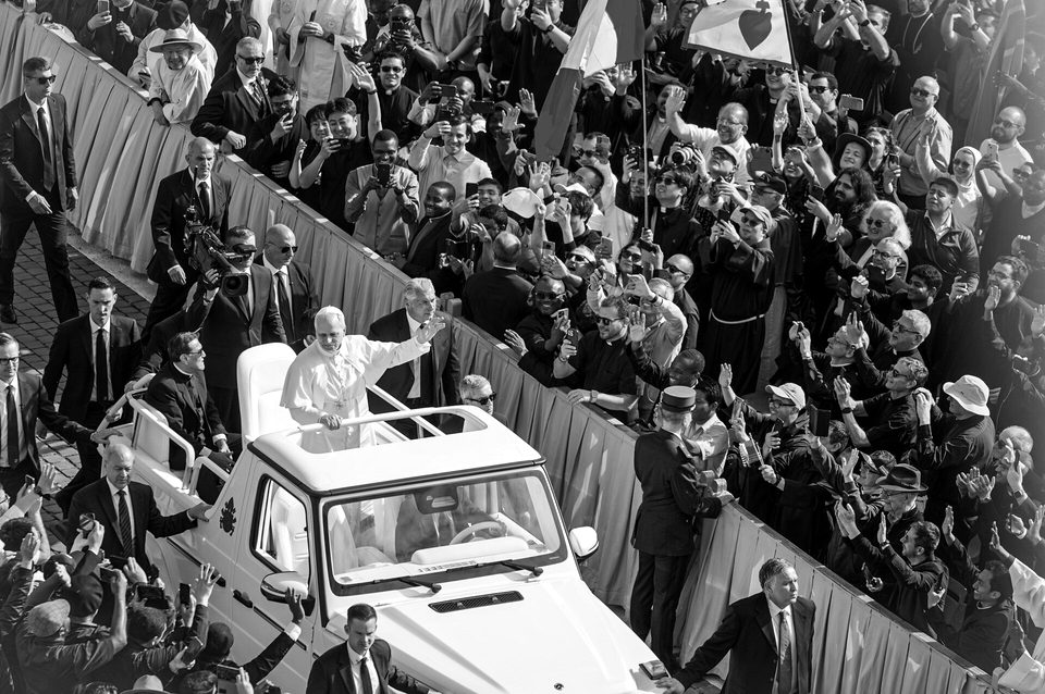 Pope Leo XIV in the popemobile at his inauguration